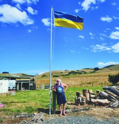 УКРАЇНСЬКИЙ ПРАПОР НА ДОРОГАХ НОВОЇ ЗЕЛАНДІЇ